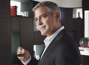 A George Clooney le gusta el café Nespresso