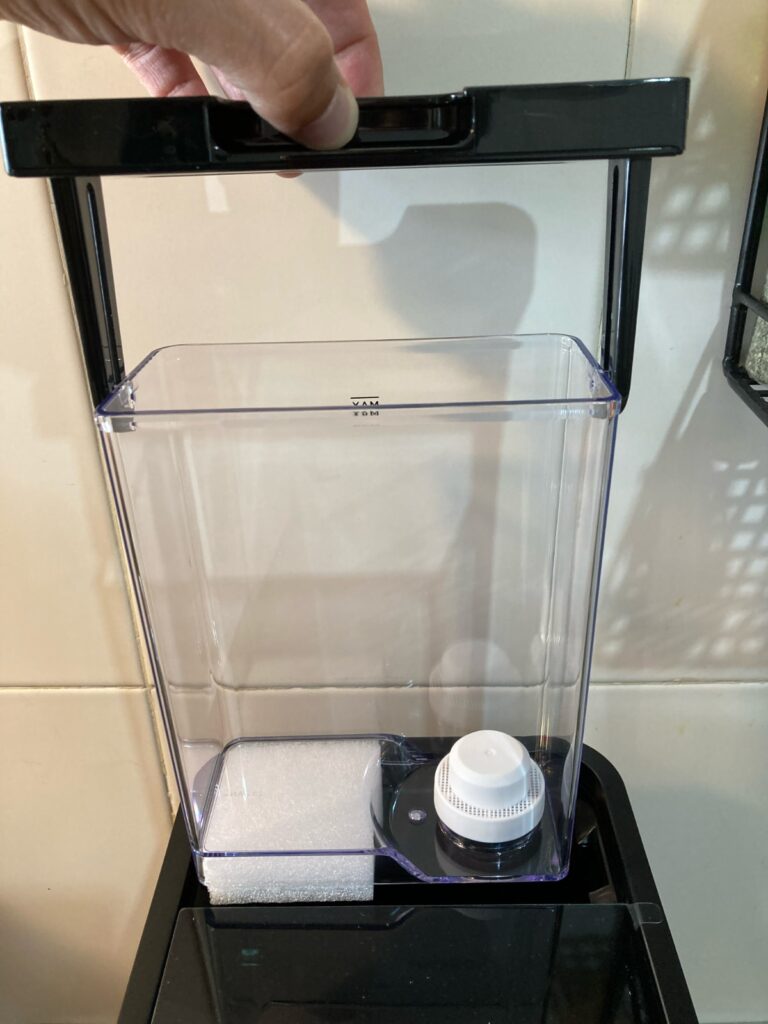 Cafetera superautomática Incapto - repositorio agua